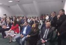 СПРЕМНО ДОЧЕKУЈЕМО 2. ОKТОБАР: ПРЕДИЗБОРНА ТРИБИНА KОТОРВАРОШKОГ ДЕМОС-А НА БОРЈУ