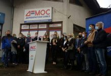 Лијепљењем првог билборда почела побједничка кампања ДЕМОС-а у Котор Варошу